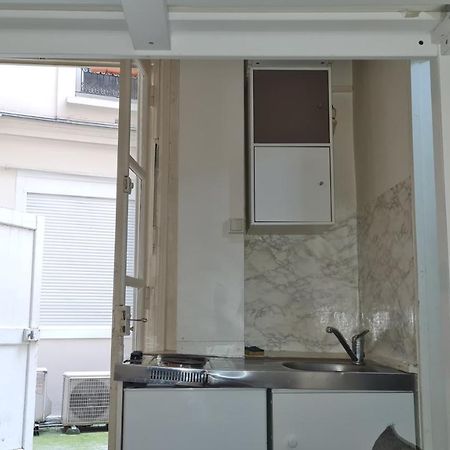Апартаменты Studio A Montmartre Париж Экстерьер фото