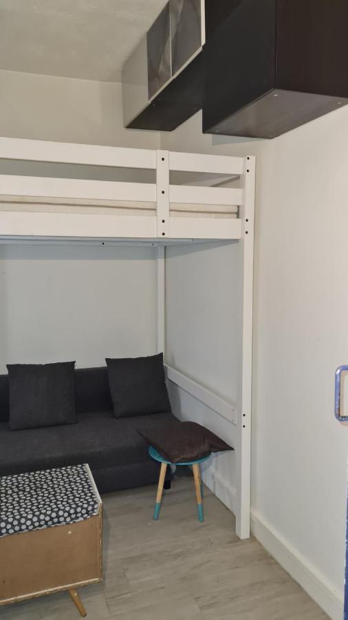 Апартаменты Studio A Montmartre Париж Экстерьер фото